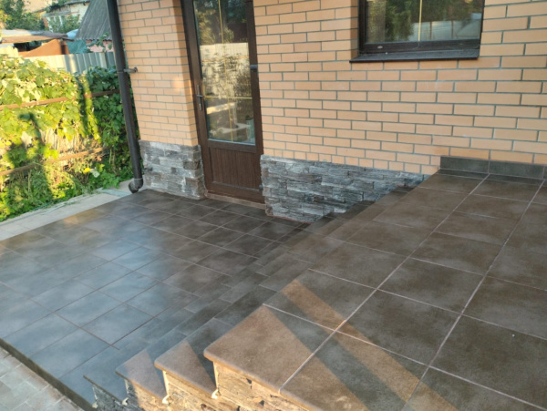 Клинкерная ступень Westerwalder WKS31240 Moccabraun 310x320