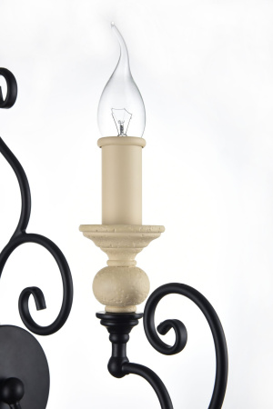 Бра в виде подсвечника Maytoni Karina H631-WL-01-B