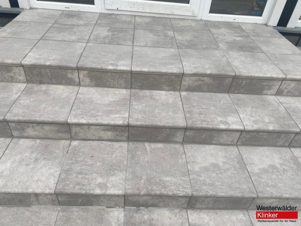 Клинкерная ступень угловая WKS31110 Hellgrau 320x320 Westerwalder Klinker