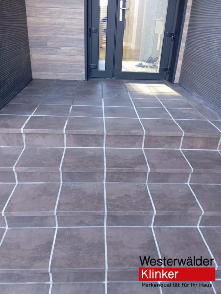 Клинкерная ступень угловая WKL31180 Mocca 320x320 Westerwalder Klinker