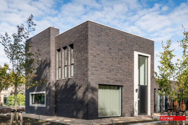 Клинкерный кирпич WK85KS Eisenschmelz Schwarzbraun Kohle Spezial 240/55/71 Westerwalder Klinker